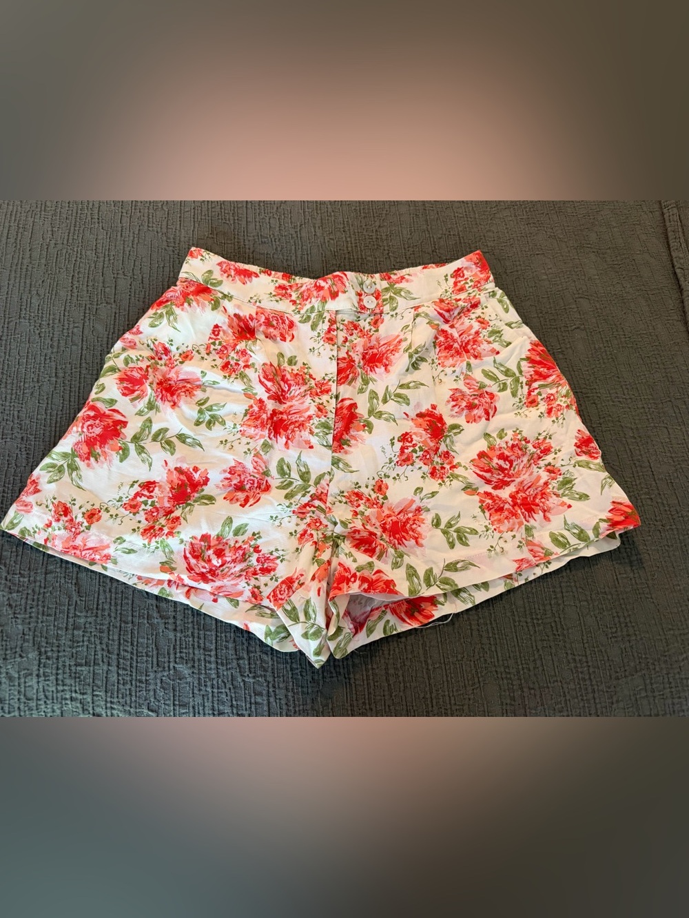 Skies Are Blue White High-Waist Floral Shorts with Red Flowers Lined Summer
